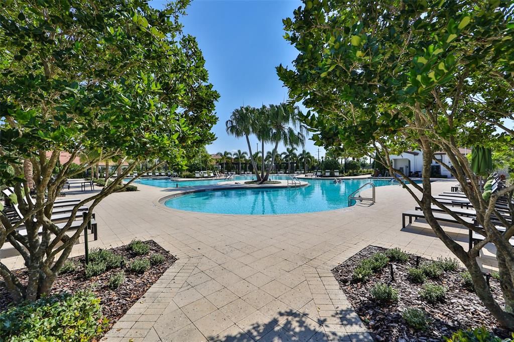 For Sale: $310,000 (2 beds, 2 baths, 1614 Square Feet)