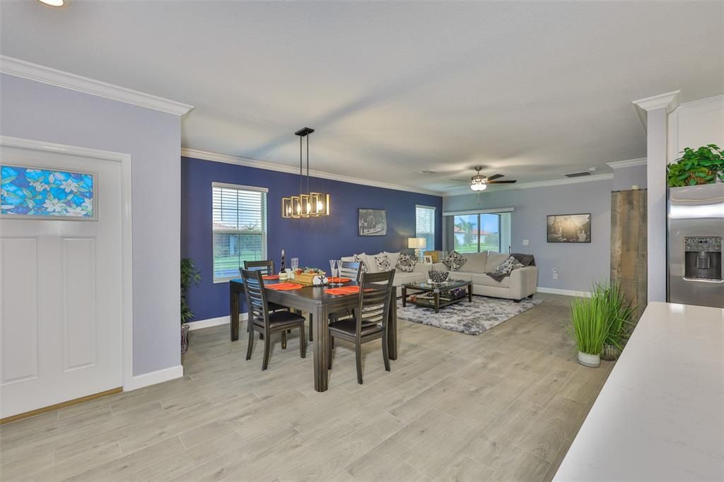 For Sale: $310,000 (2 beds, 2 baths, 1614 Square Feet)