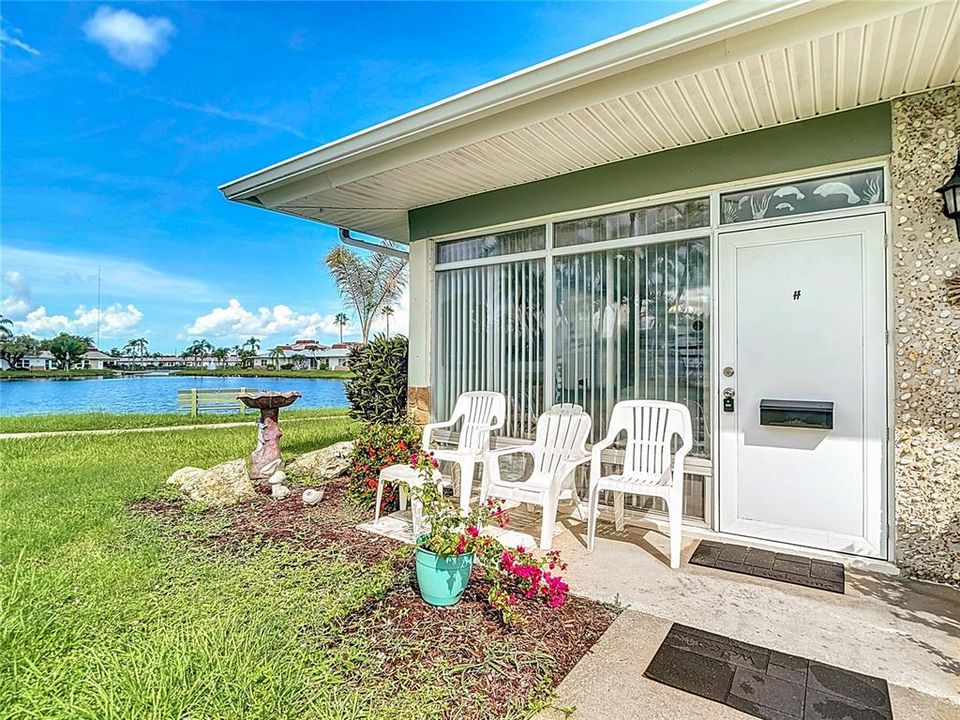 For Sale: $150,000 (2 beds, 1 baths, 825 Square Feet)