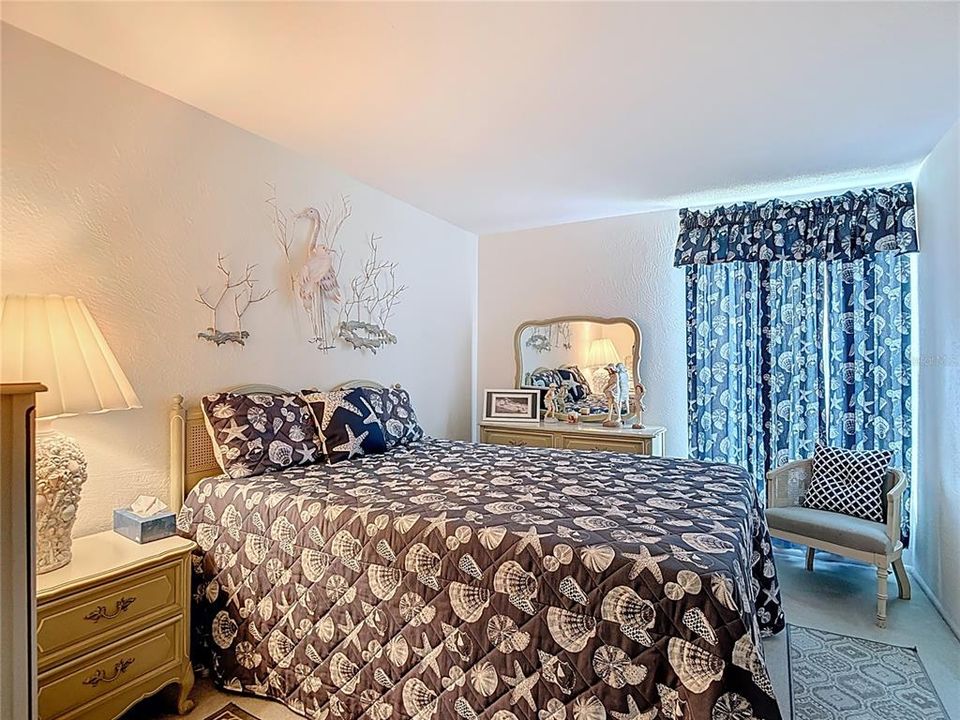 For Sale: $150,000 (2 beds, 1 baths, 825 Square Feet)