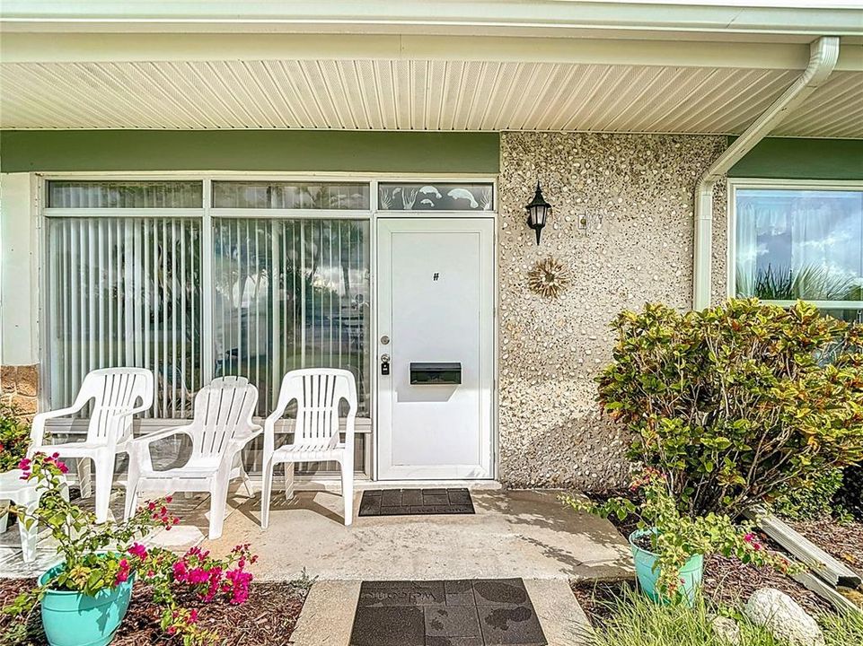 For Sale: $150,000 (2 beds, 1 baths, 825 Square Feet)