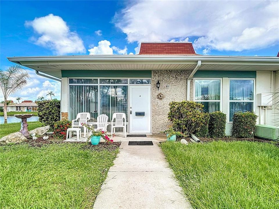 For Sale: $150,000 (2 beds, 1 baths, 825 Square Feet)