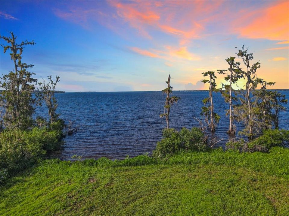 En Venta: $325,000 (6.10 acres)