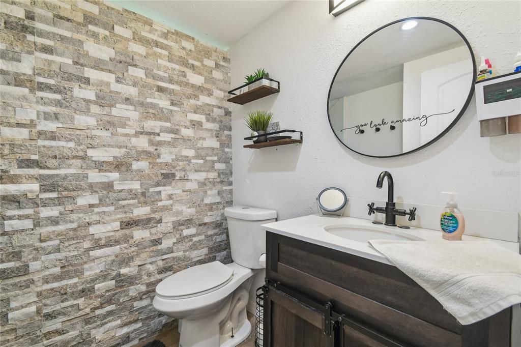 На продажу: $335,000 (3 спален, 1 ванн, 1304 Квадратных фут)