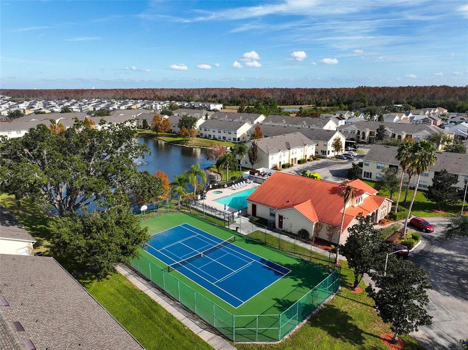 待售: $295,000 (4 贝兹, 3 浴室, 1880 平方英尺)