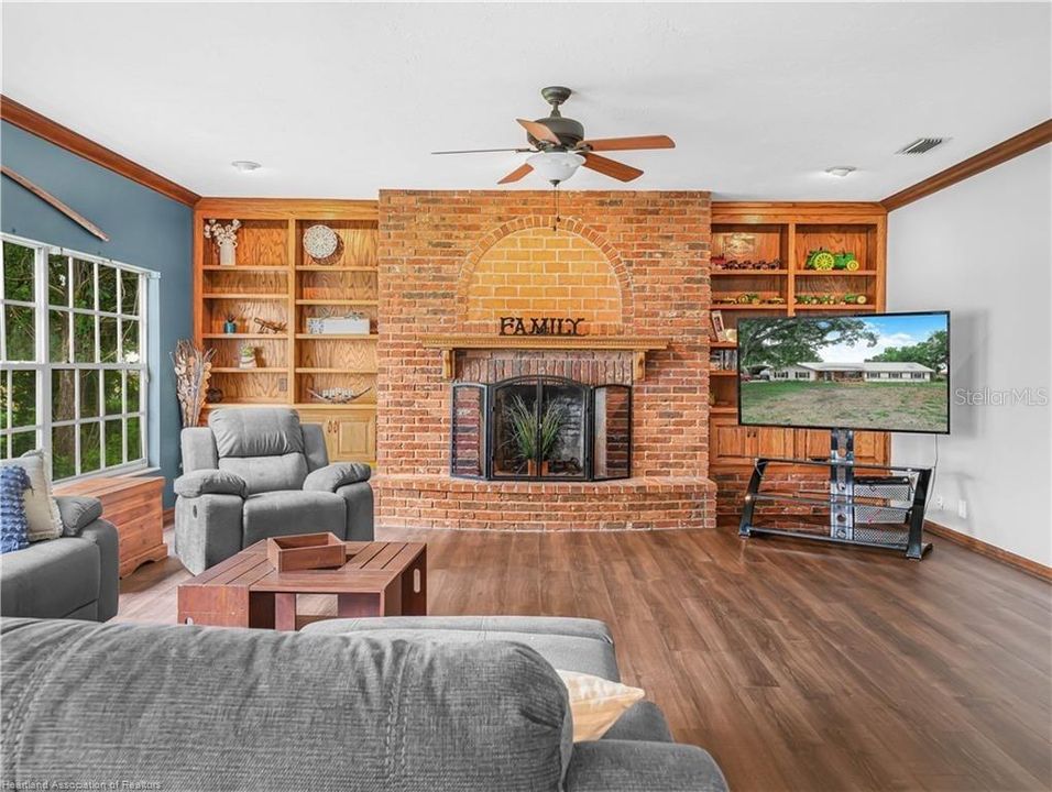 待售: $582,500 (4 贝兹, 3 浴室, 3258 平方英尺)