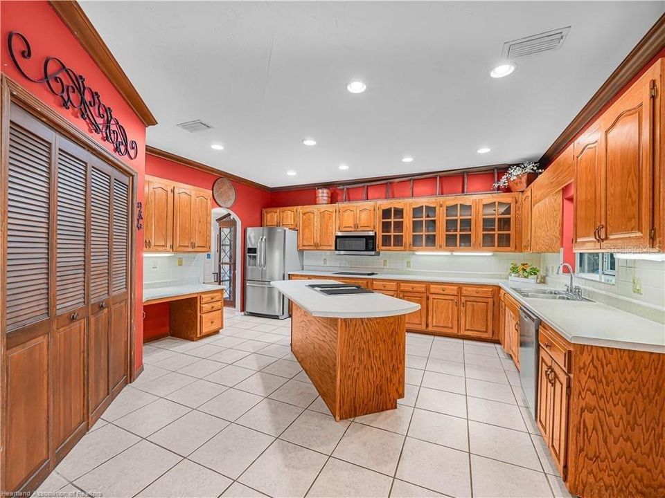 待售: $582,500 (4 贝兹, 3 浴室, 3258 平方英尺)