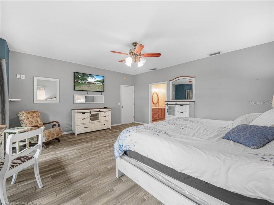 待售: $582,500 (4 贝兹, 3 浴室, 3258 平方英尺)