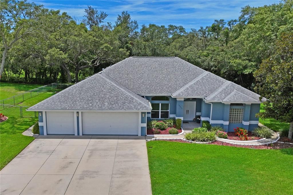 Под контрактом: $573,000 (4 спален, 3 ванн, 2847 Квадратных фут)