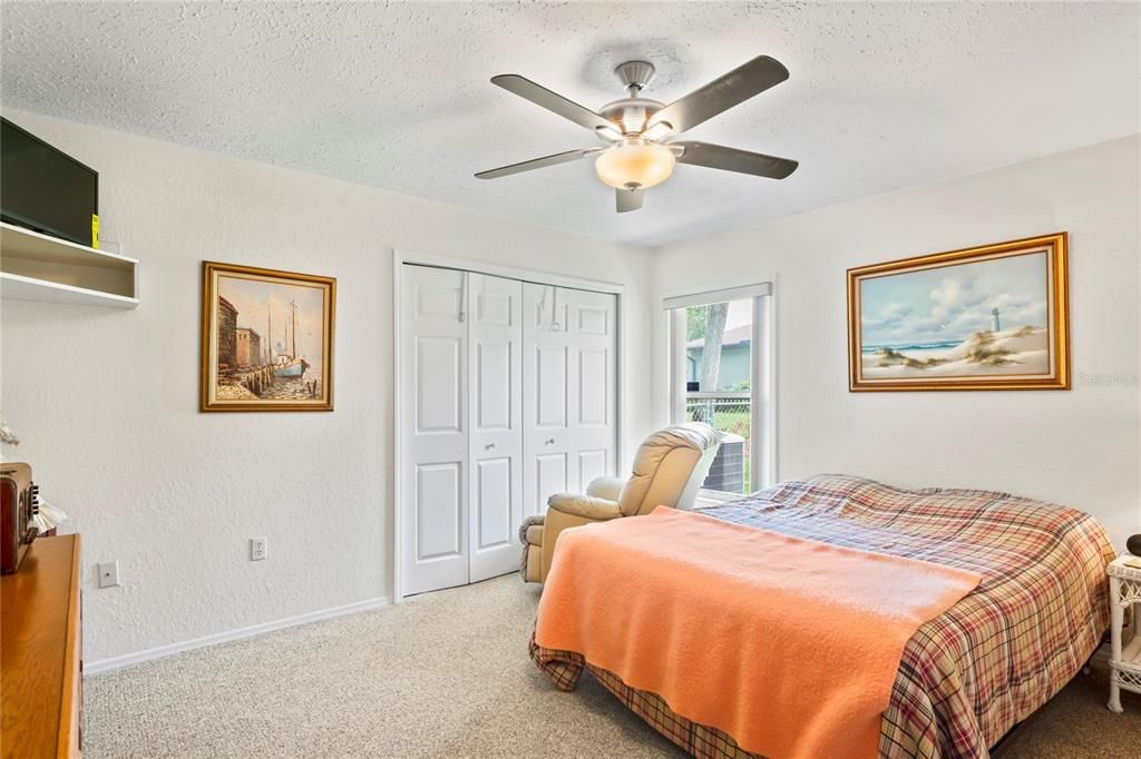 Под контрактом: $573,000 (4 спален, 3 ванн, 2847 Квадратных фут)