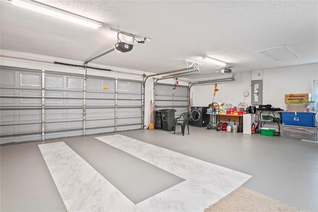 Под контрактом: $573,000 (4 спален, 3 ванн, 2847 Квадратных фут)