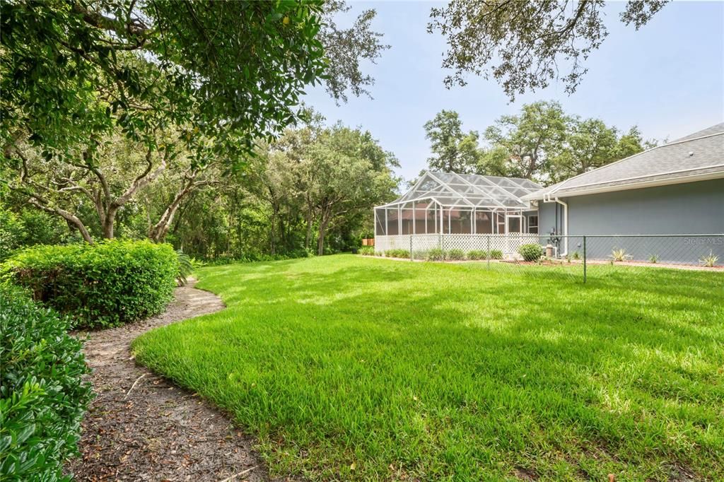 Под контрактом: $573,000 (4 спален, 3 ванн, 2847 Квадратных фут)