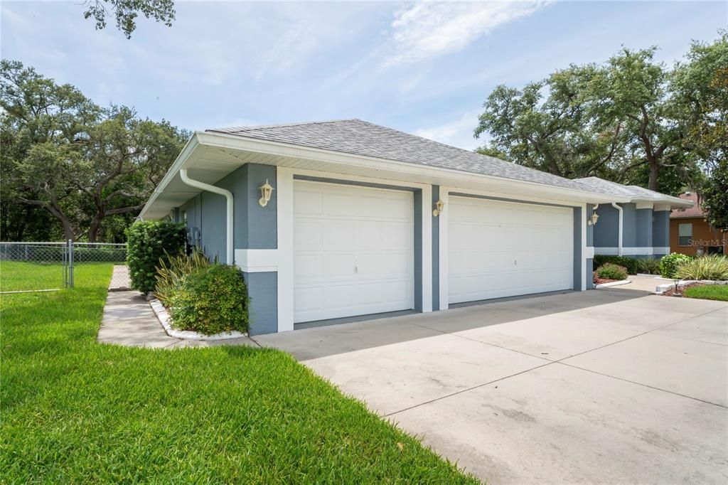 Под контрактом: $573,000 (4 спален, 3 ванн, 2847 Квадратных фут)