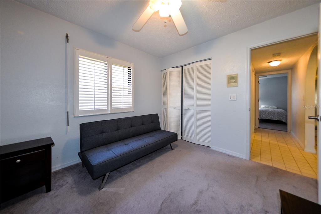 For Sale: $219,850 (3 beds, 2 baths, 1286 Square Feet)