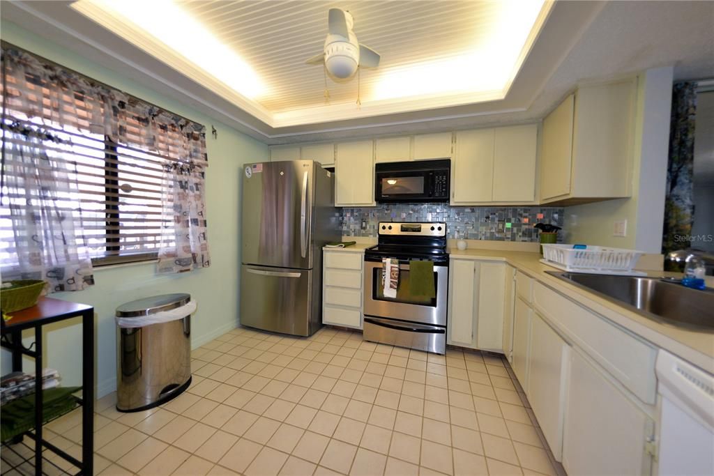 For Sale: $219,850 (3 beds, 2 baths, 1286 Square Feet)