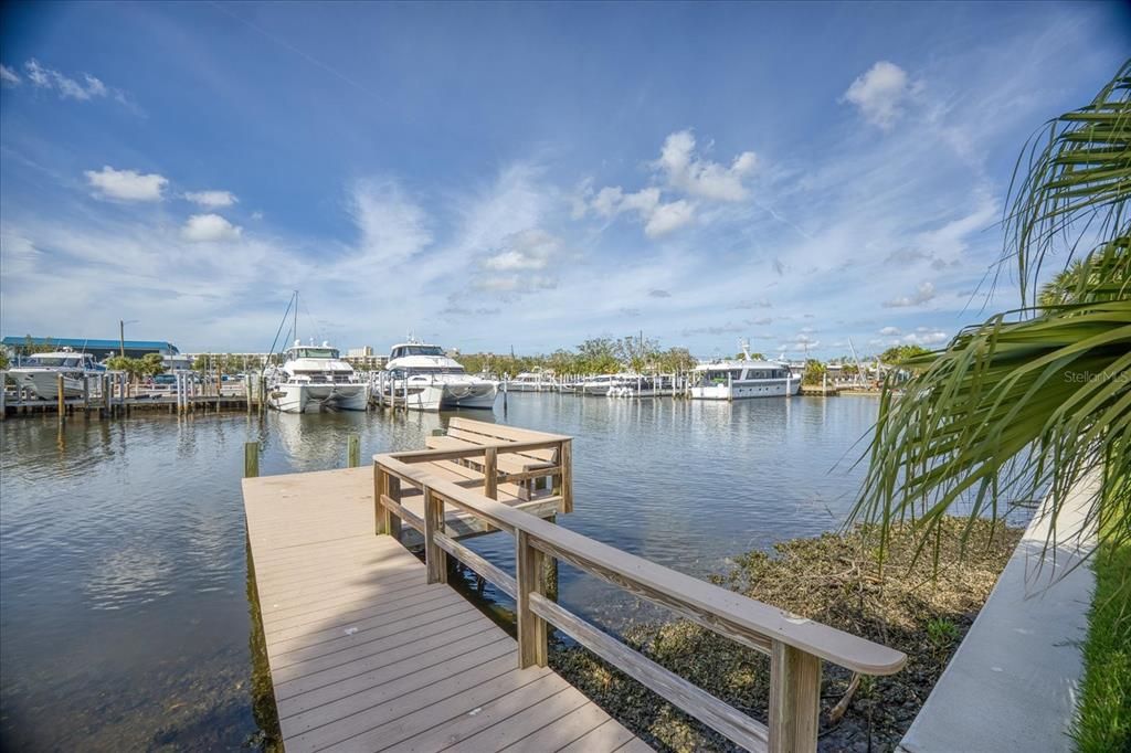 En Venta: $800,000 (0.63 acres)