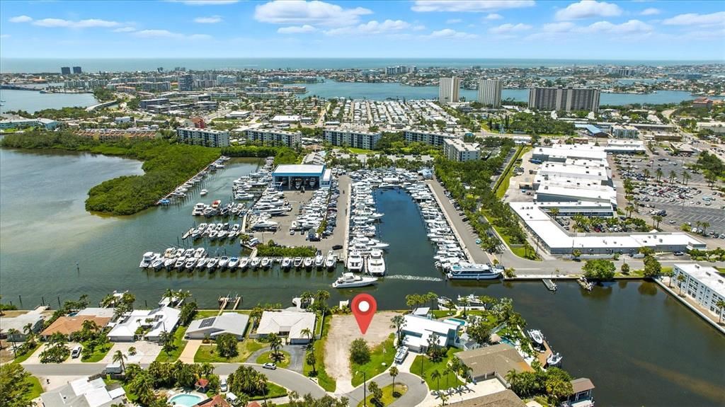 En Venta: $800,000 (0.63 acres)