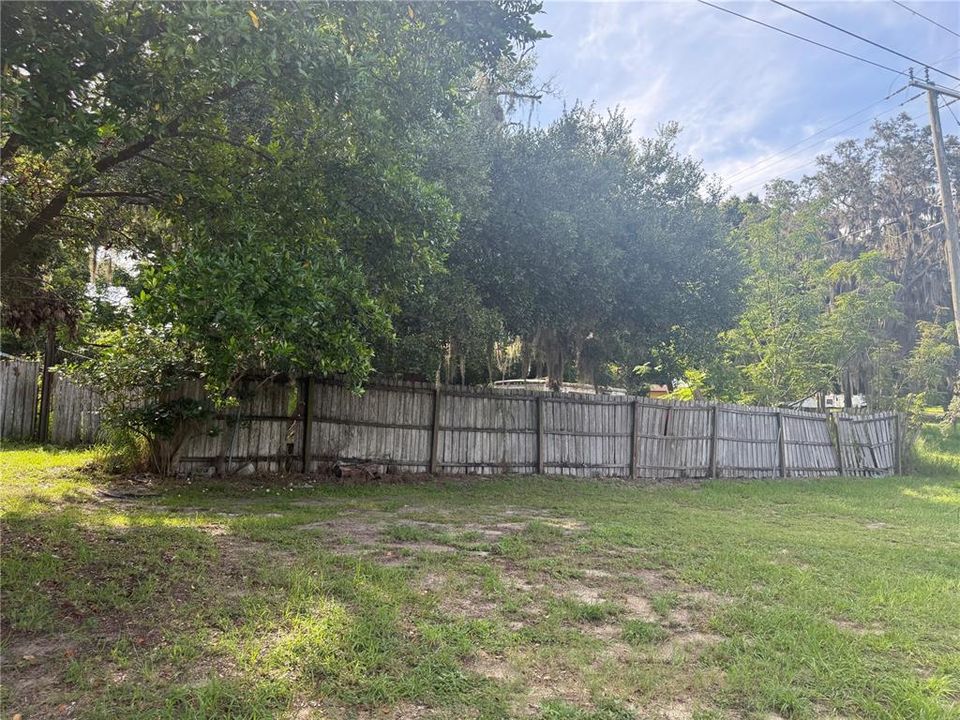 For Sale: $400,000 (3 beds, 2 baths, 1978 Square Feet)