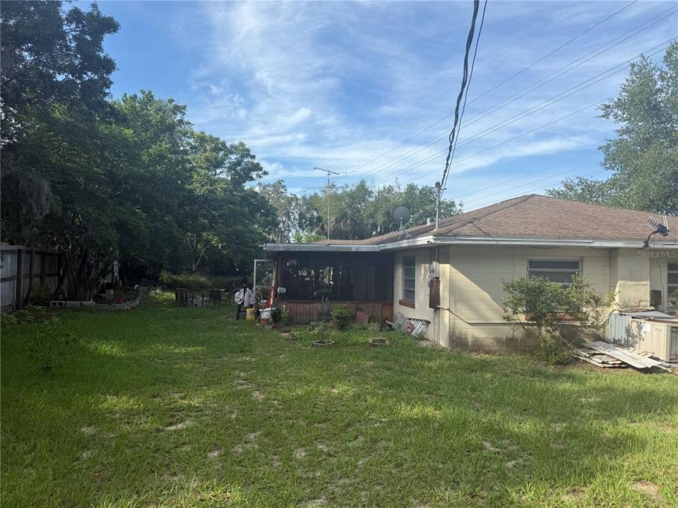 For Sale: $400,000 (3 beds, 2 baths, 1978 Square Feet)