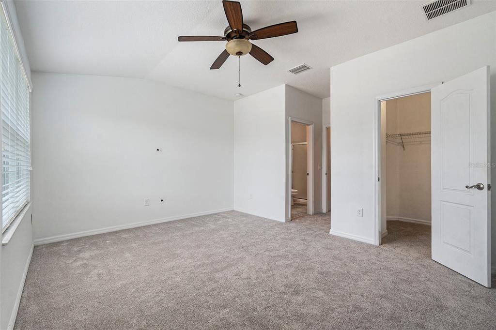 For Sale: $230,000 (2 beds, 2 baths, 1390 Square Feet)