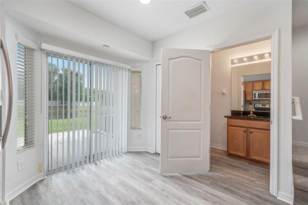 For Sale: $230,000 (2 beds, 2 baths, 1390 Square Feet)