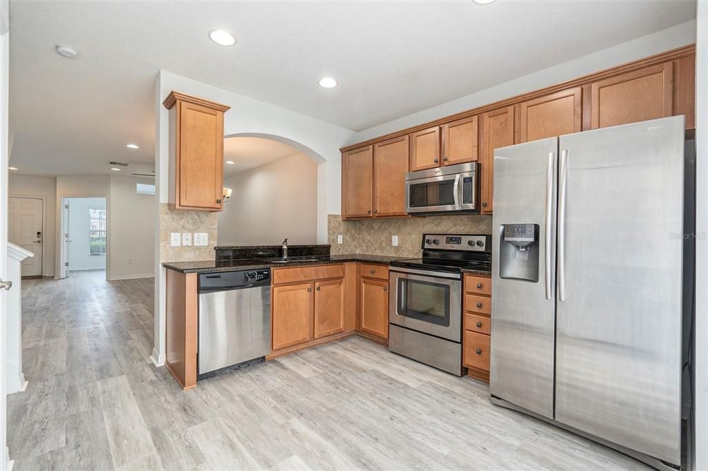 For Sale: $230,000 (2 beds, 2 baths, 1390 Square Feet)