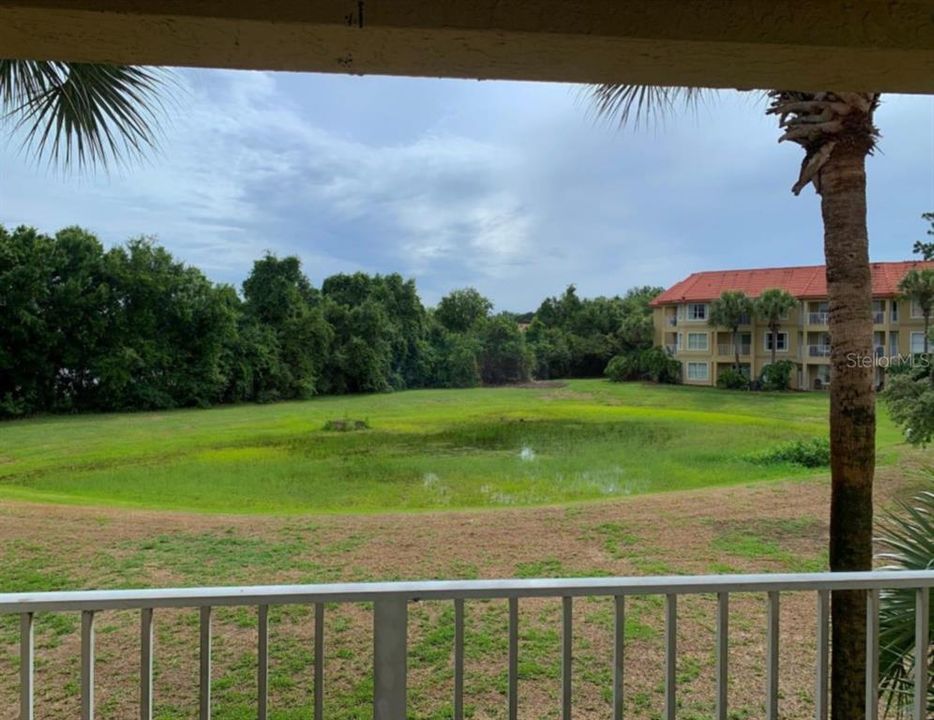 待售: $120,000 (2 贝兹, 1 浴室, 806 平方英尺)