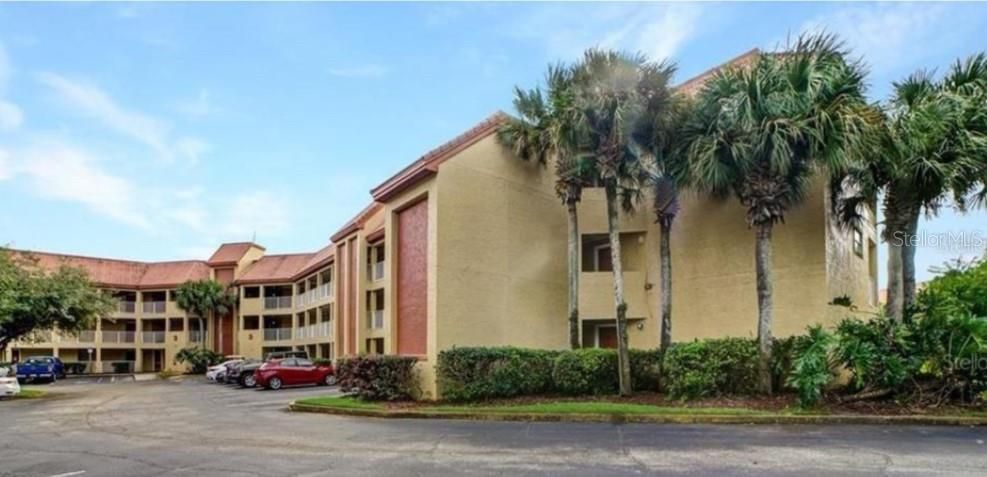 待售: $120,000 (2 贝兹, 1 浴室, 806 平方英尺)