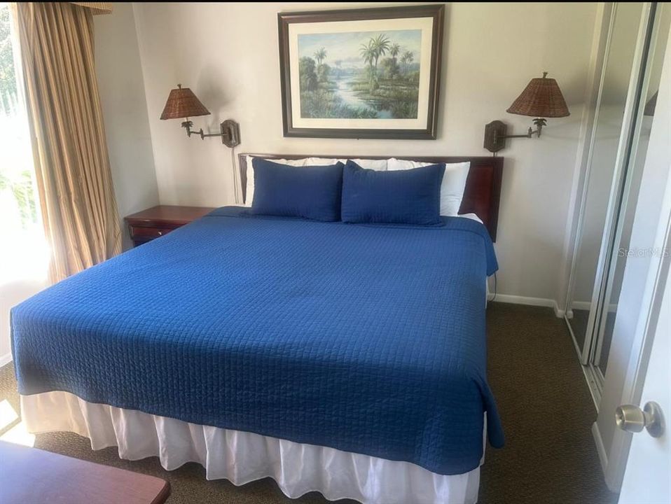 待售: $120,000 (2 贝兹, 1 浴室, 806 平方英尺)