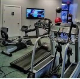 待售: $120,000 (2 贝兹, 1 浴室, 806 平方英尺)