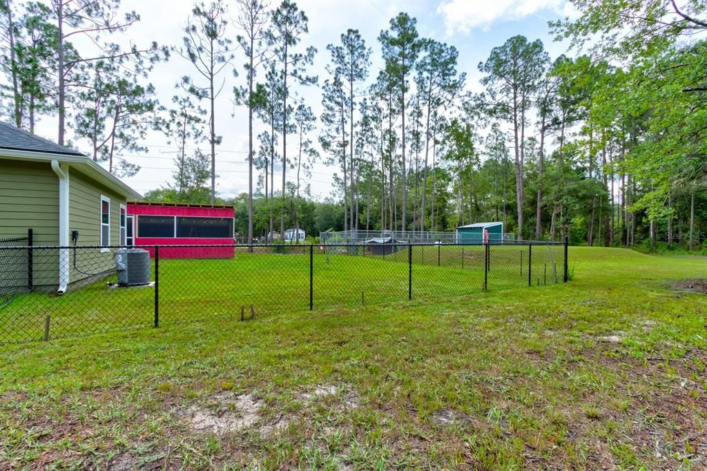 For Sale: $299,000 (3 beds, 2 baths, 1206 Square Feet)