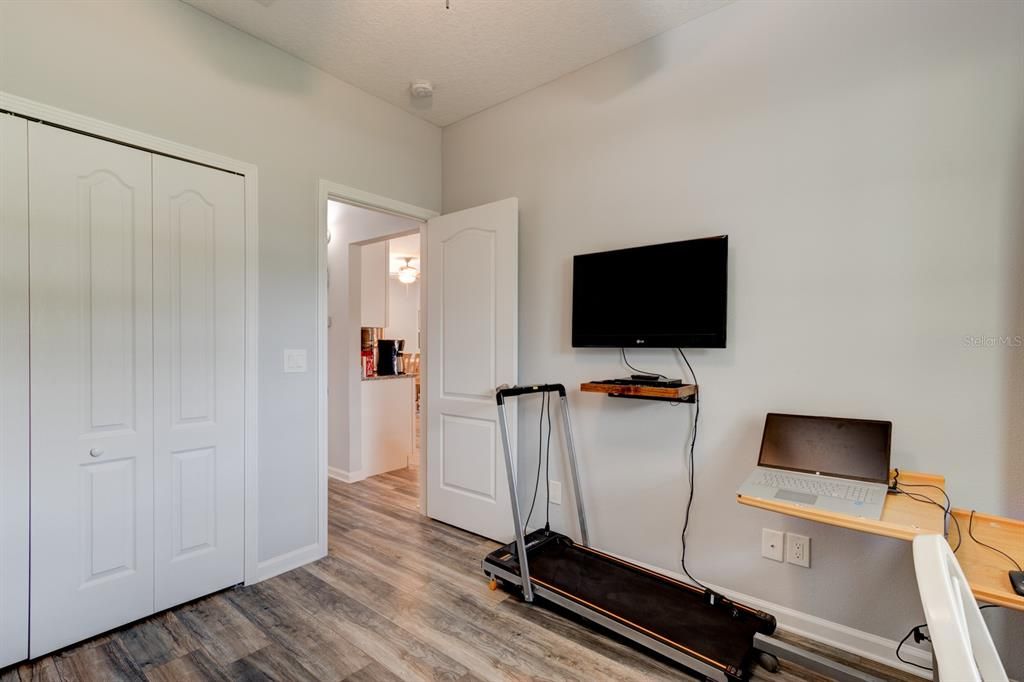 For Sale: $299,000 (3 beds, 2 baths, 1206 Square Feet)