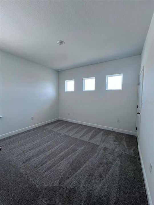 En Renta: $3,500 (4 camas, 2 baños, 2100 Pies cuadrados)