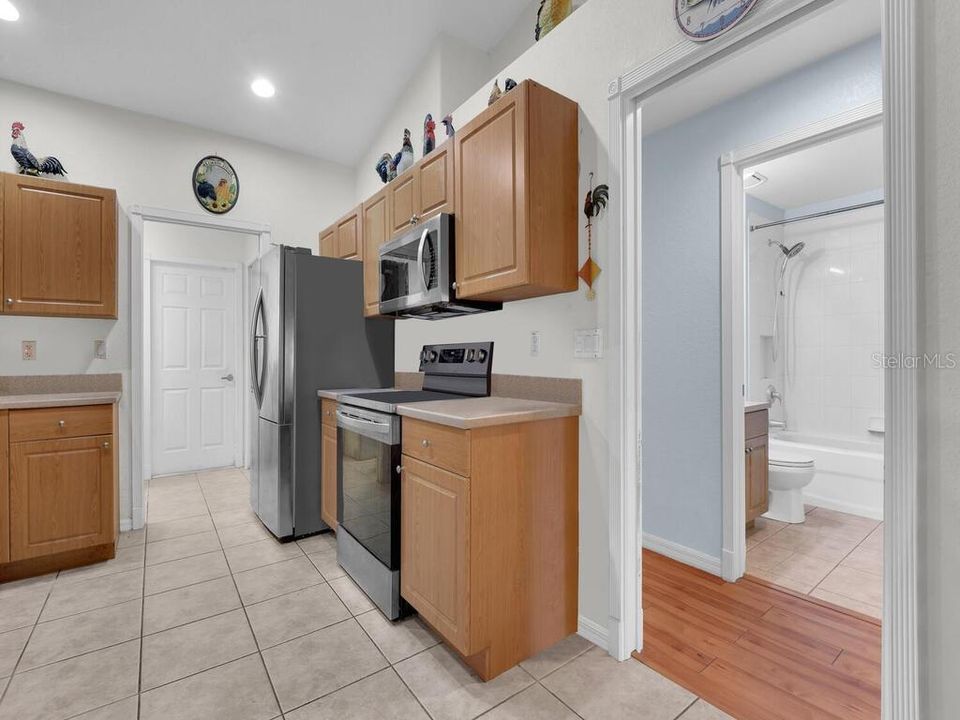 For Sale: $439,000 (3 beds, 2 baths, 1672 Square Feet)