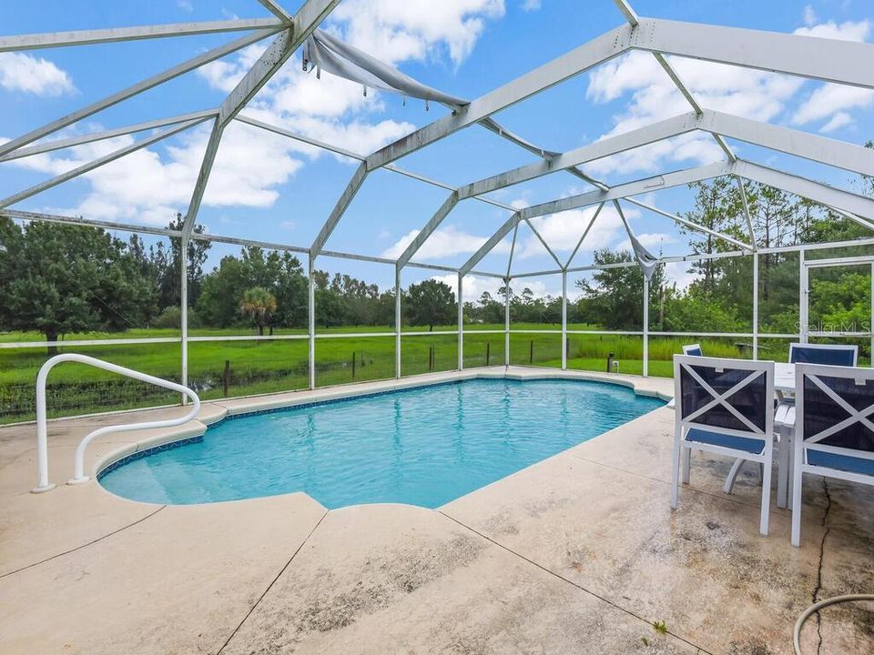 For Sale: $439,000 (3 beds, 2 baths, 1672 Square Feet)