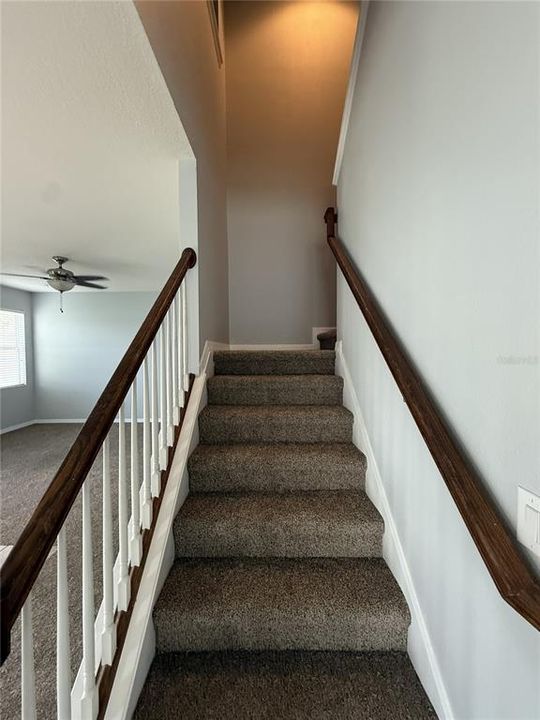 Под контрактом: $350,000 (4 спален, 2 ванн, 2394 Квадратных фут)