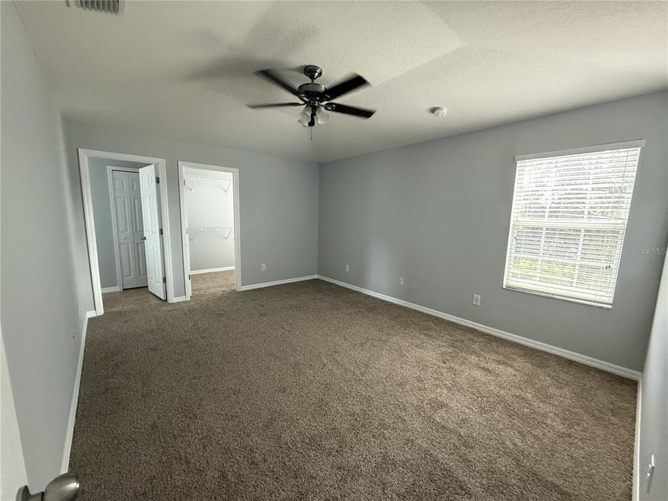 Под контрактом: $350,000 (4 спален, 2 ванн, 2394 Квадратных фут)