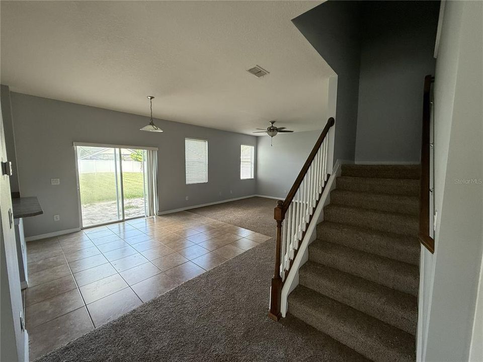 Под контрактом: $350,000 (4 спален, 2 ванн, 2394 Квадратных фут)