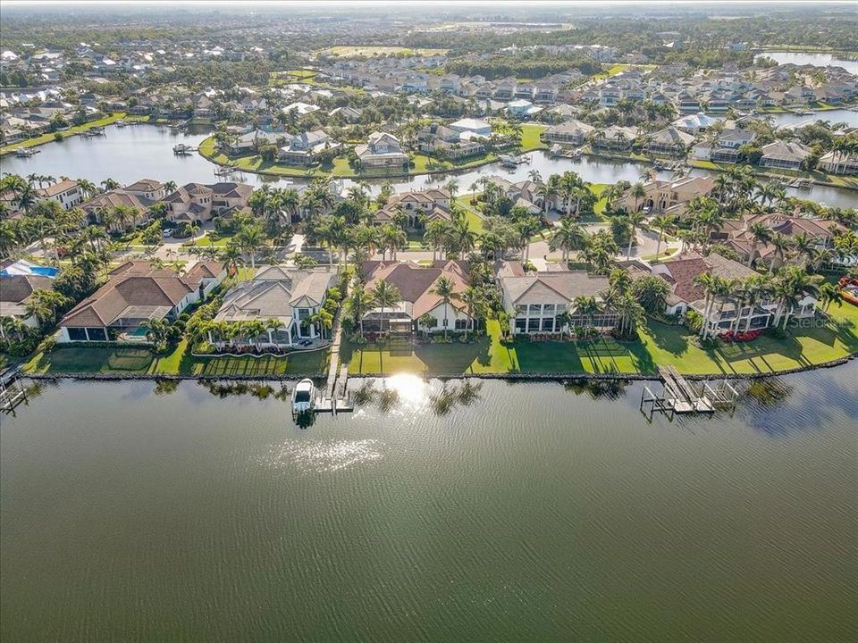 For Sale: $1,895,000 (4 beds, 3 baths, 4307 Square Feet)