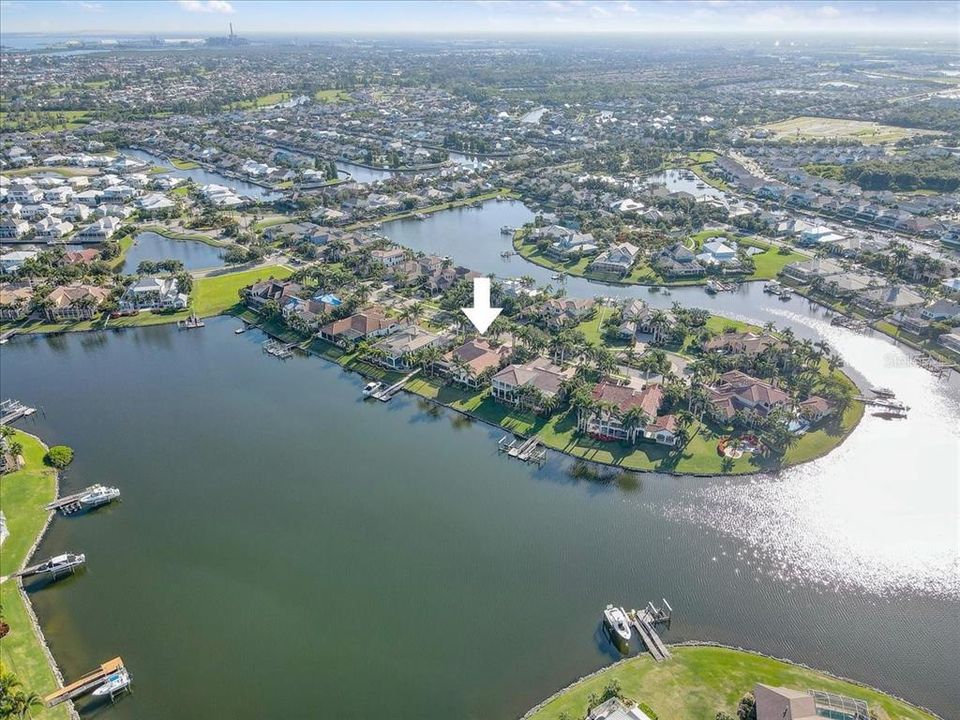 For Sale: $1,895,000 (4 beds, 3 baths, 4307 Square Feet)