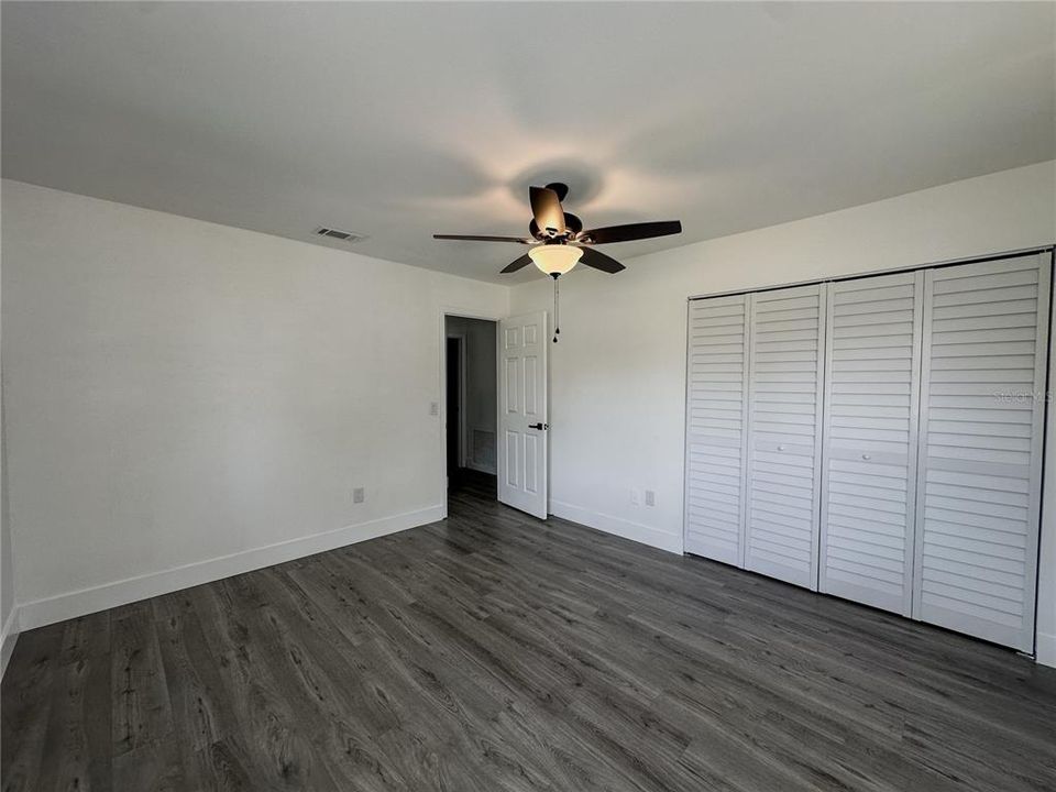 For Sale: $289,500 (3 beds, 2 baths, 1221 Square Feet)