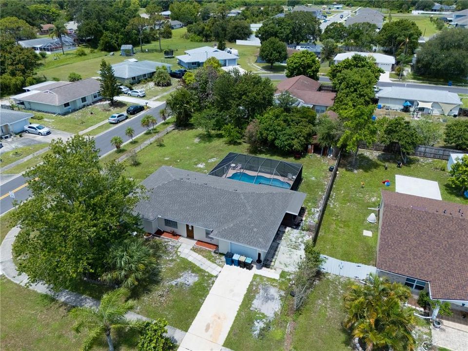 For Sale: $289,500 (3 beds, 2 baths, 1221 Square Feet)