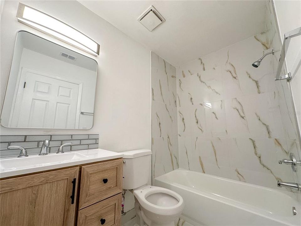 For Sale: $289,500 (3 beds, 2 baths, 1221 Square Feet)