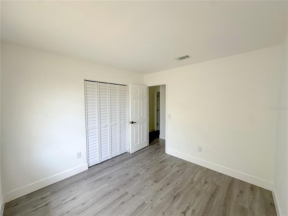 For Sale: $289,500 (3 beds, 2 baths, 1221 Square Feet)