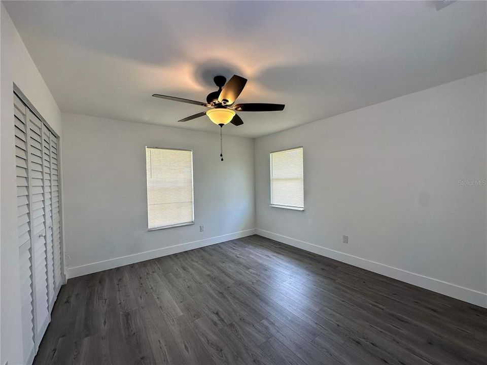 For Sale: $289,500 (3 beds, 2 baths, 1221 Square Feet)