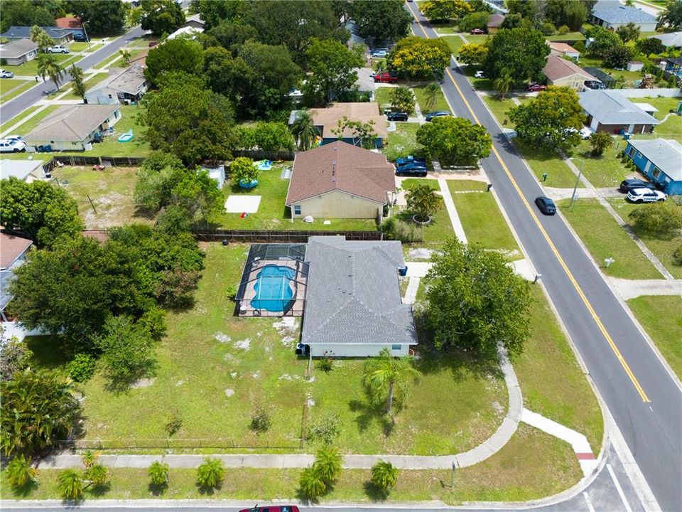 For Sale: $289,500 (3 beds, 2 baths, 1221 Square Feet)