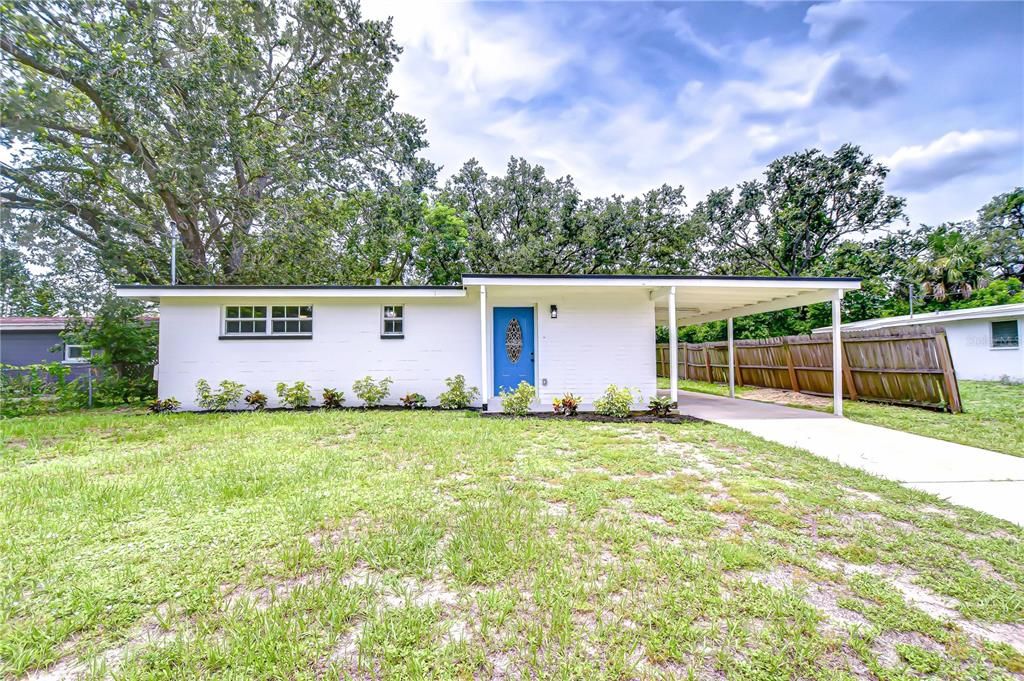 For Sale: $259,990 (2 beds, 1 baths, 748 Square Feet)