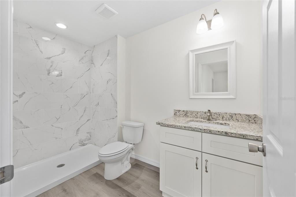 En Venta: $248,900 (3 camas, 2 baños, 1251 Pies cuadrados)