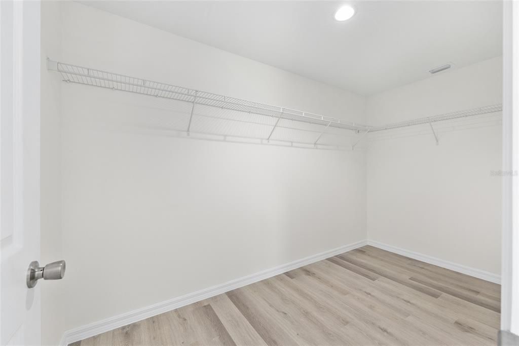 En Venta: $248,900 (3 camas, 2 baños, 1251 Pies cuadrados)