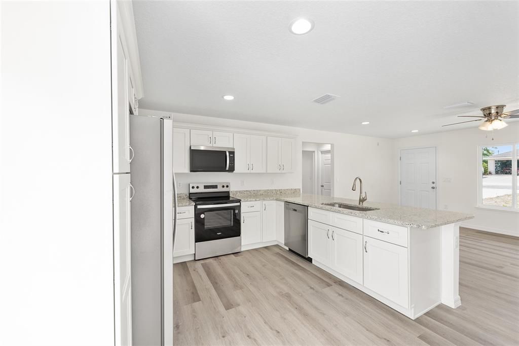 En Venta: $248,900 (3 camas, 2 baños, 1251 Pies cuadrados)